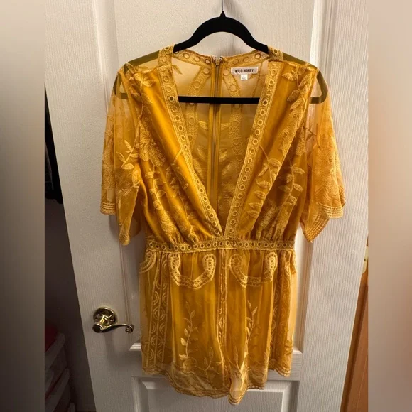Wild Honey Mustard Lace Shorts Romper Woman’s Large Boho - Picture 1 of 4